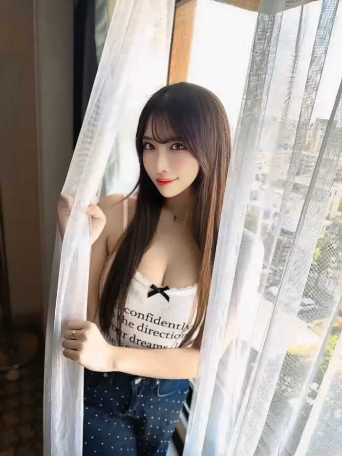 台中外送茶-黑木芽依