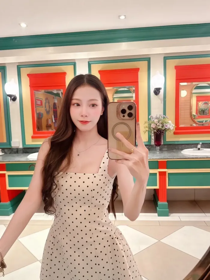 台北定點茶-比基妮